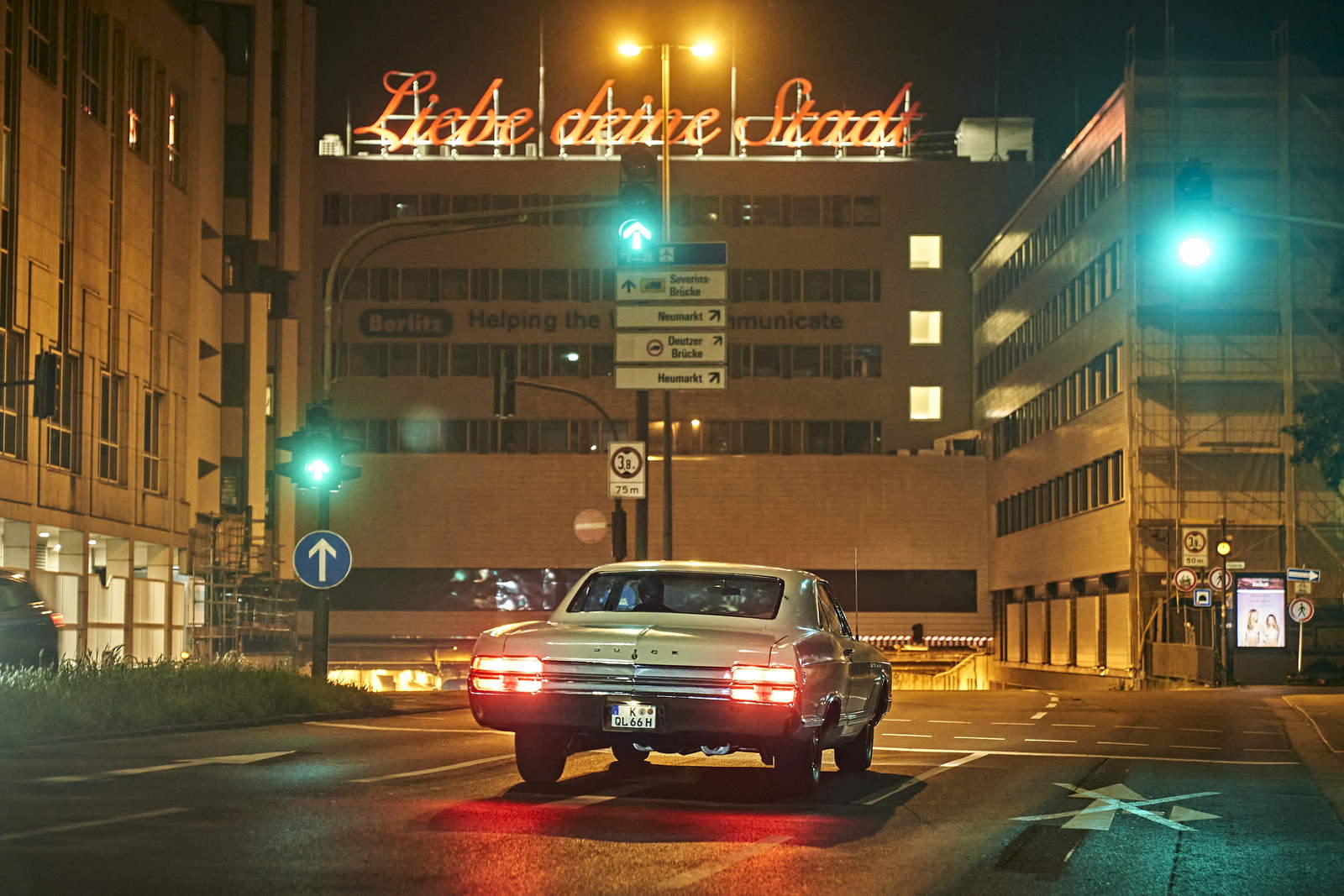 Buick Le Sabre 400 Köln bei Nacht